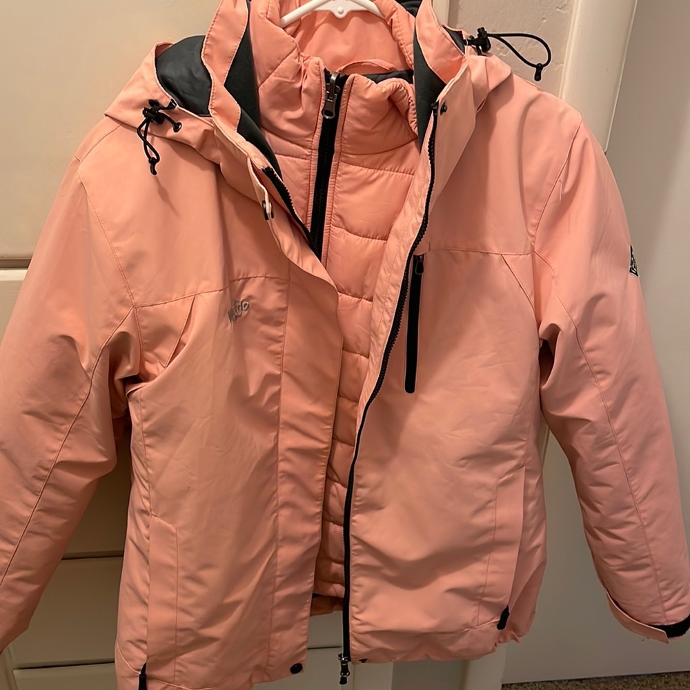 Wantdo Womens Medium jacket- 2 pieces. Inner puffer and outer shell that zip